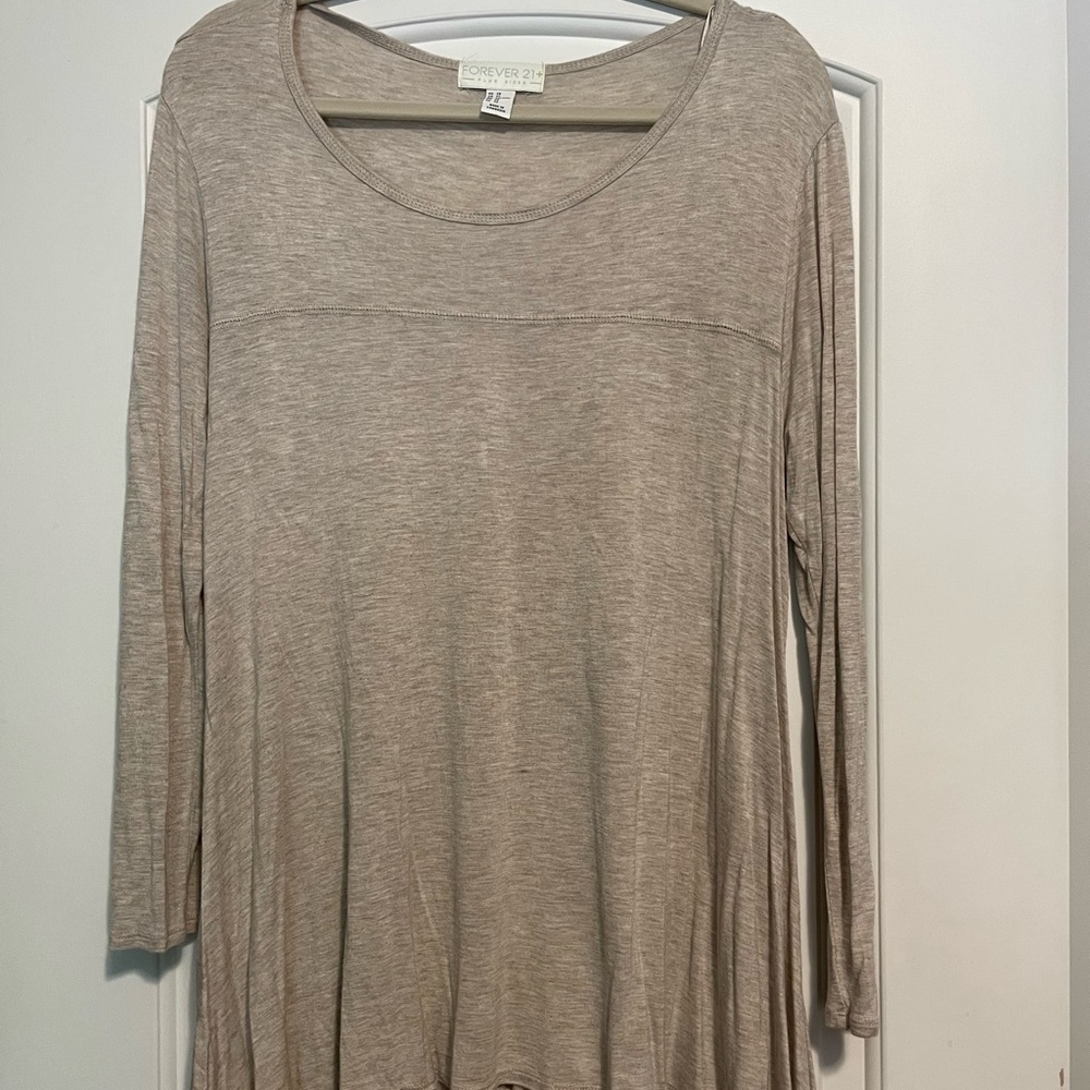 Forever 21+ oatmeal colored swing top
